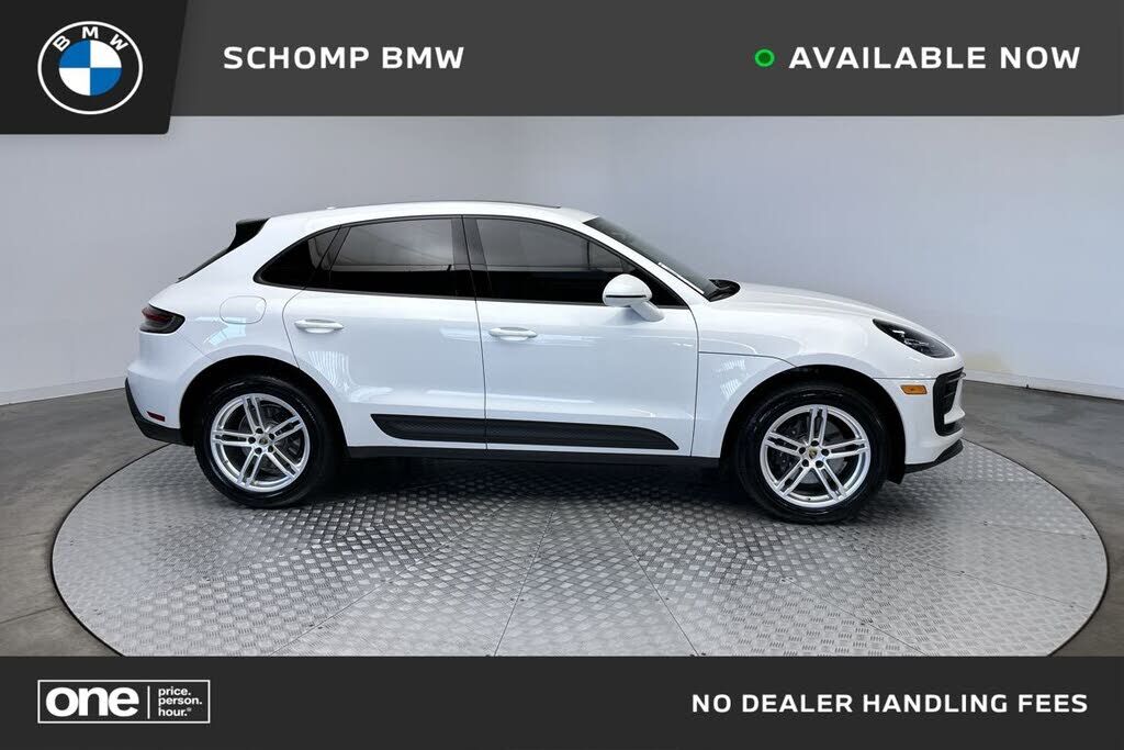 2024 PORSCHE Macan