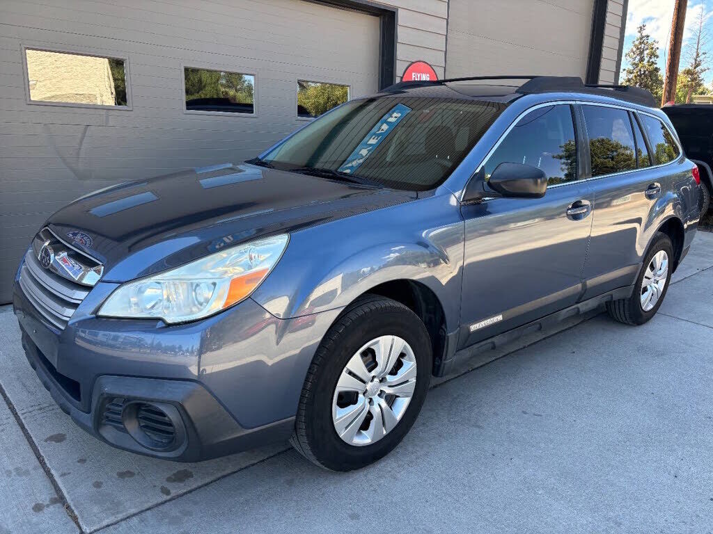2013 SUBARU Outback