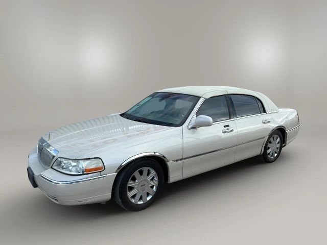 2003 LINCOLN Town Car