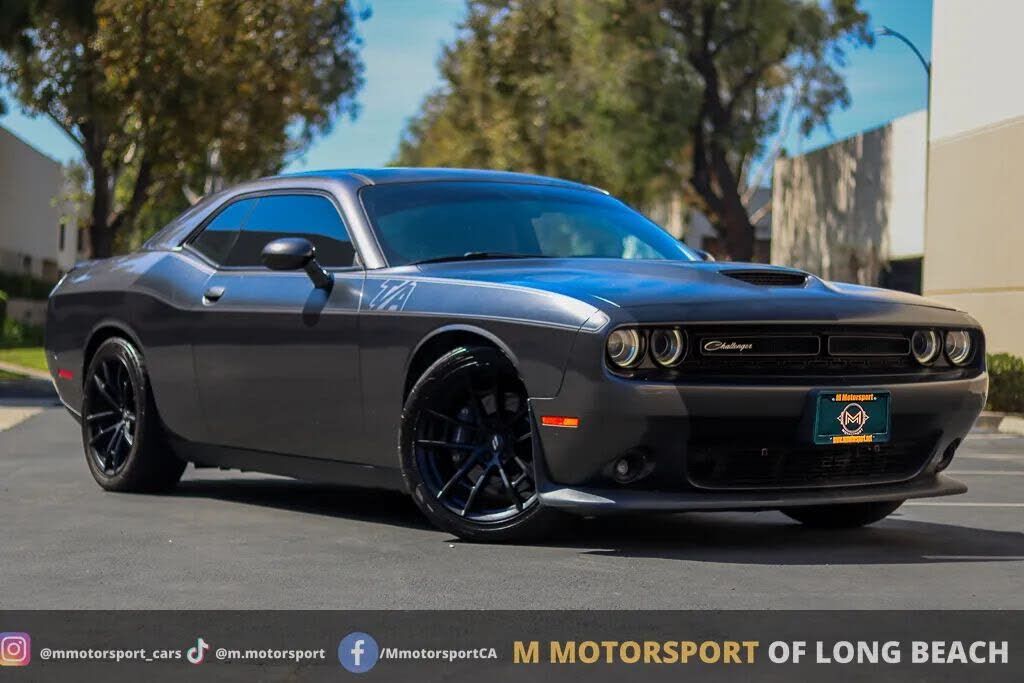 2019 DODGE Challenger
