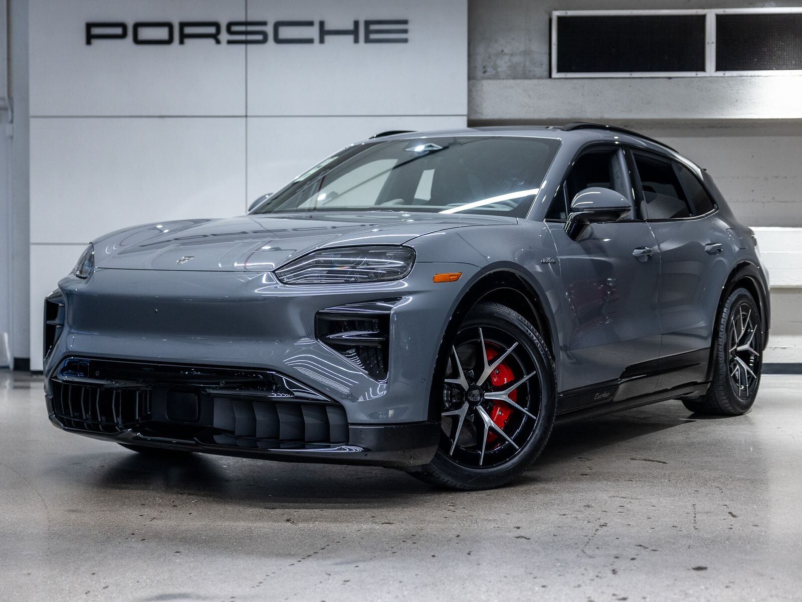 2026 PORSCHE Cayenne