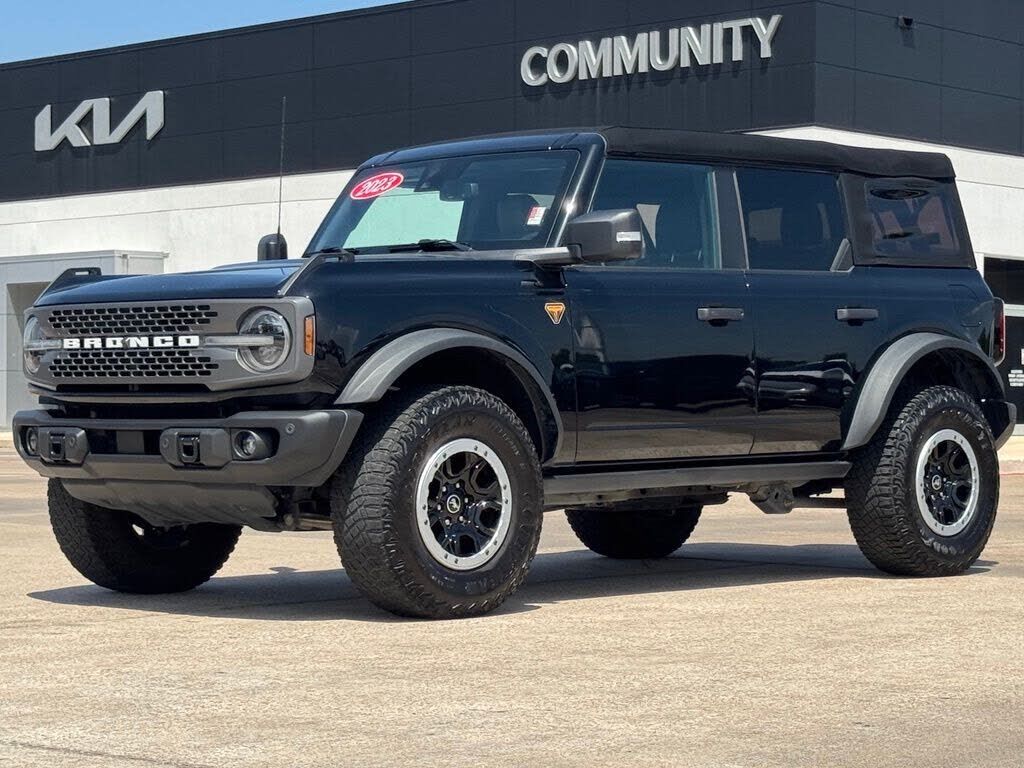 2023 FORD Bronco