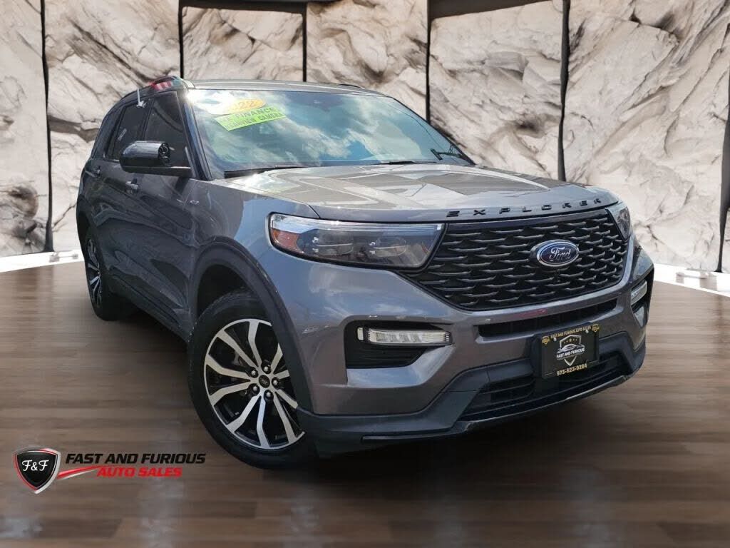 2022 FORD Explorer