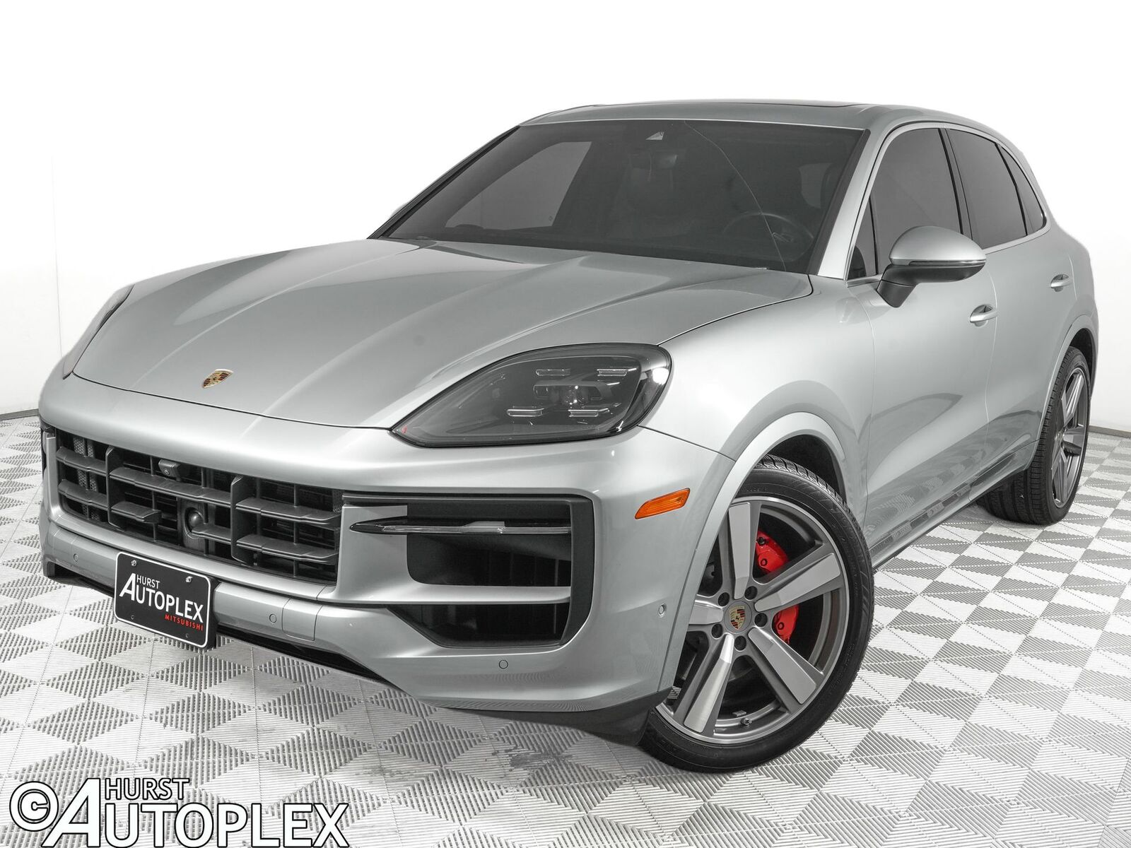 2024 PORSCHE Cayenne