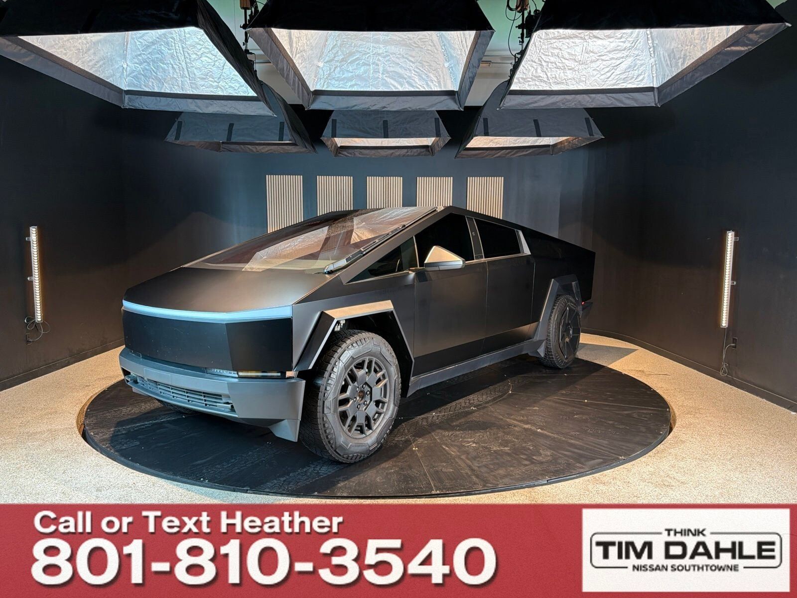 2024 TESLA Cybertruck