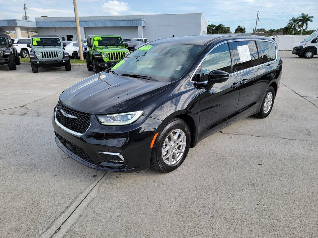 2025 CHRYSLER Pacifica
