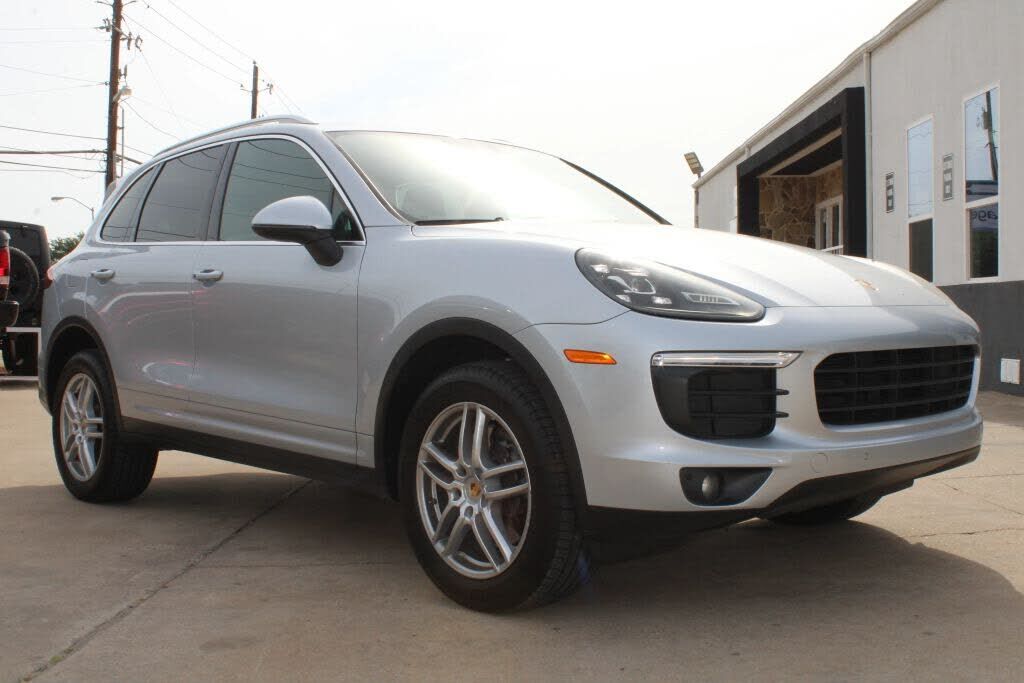 2016 PORSCHE Cayenne