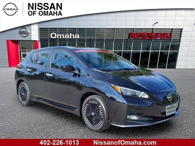 2025 NISSAN Leaf