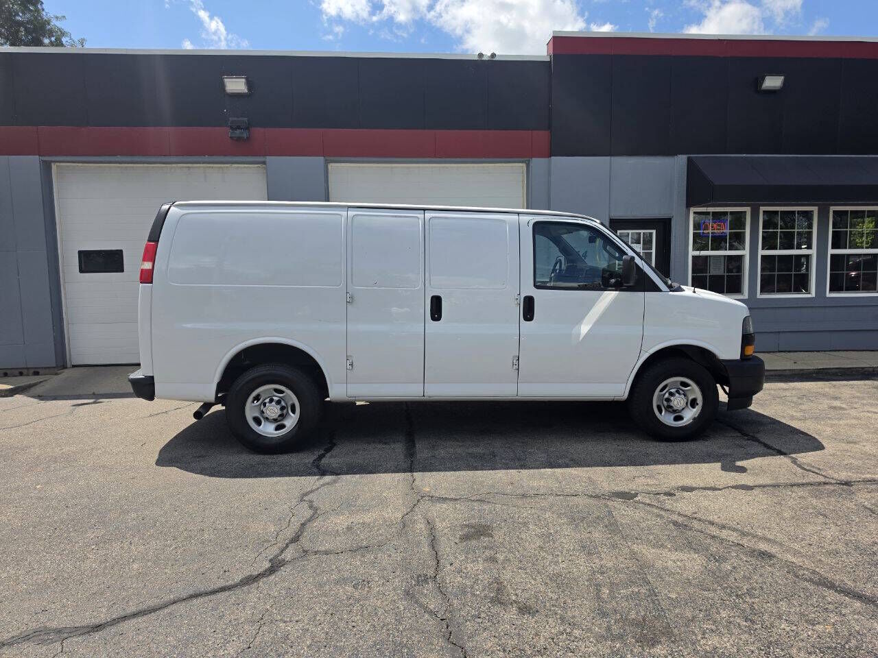 2018 CHEVROLET Express