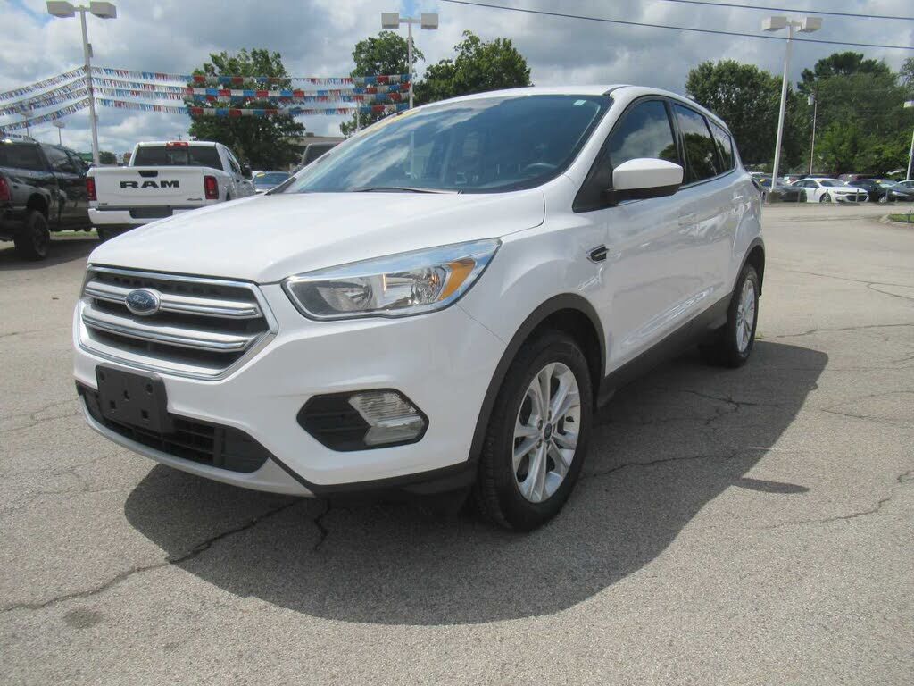 2017 FORD Escape