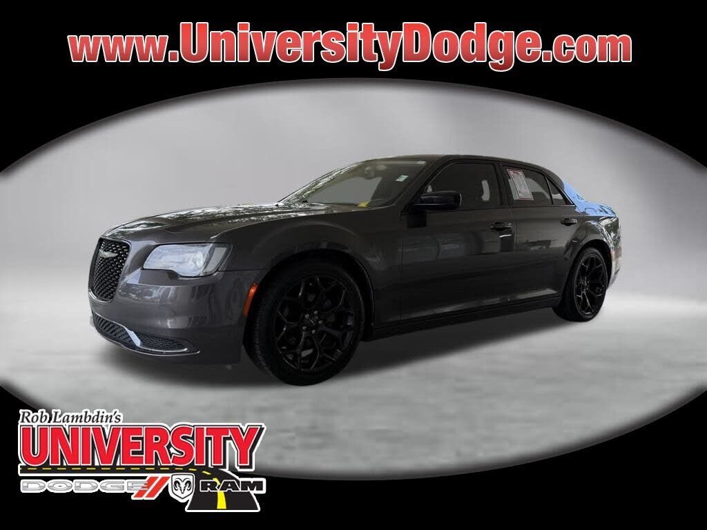 2019 CHRYSLER 300