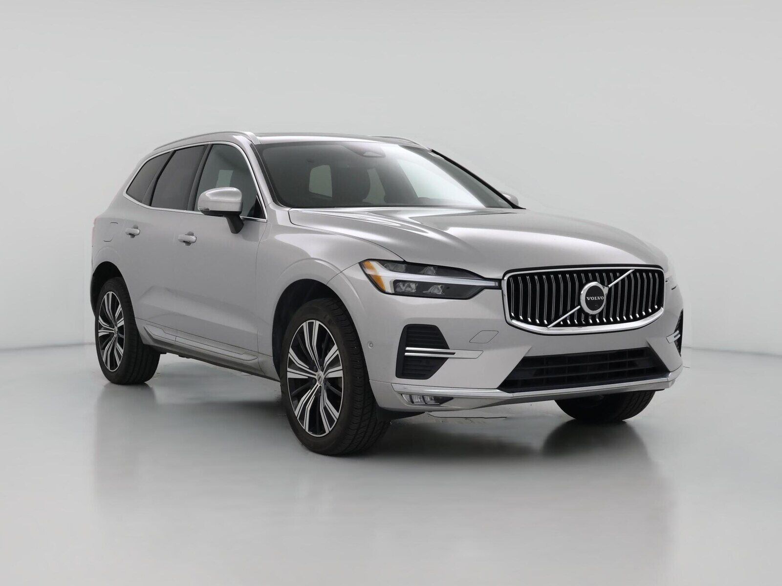2022 VOLVO XC60