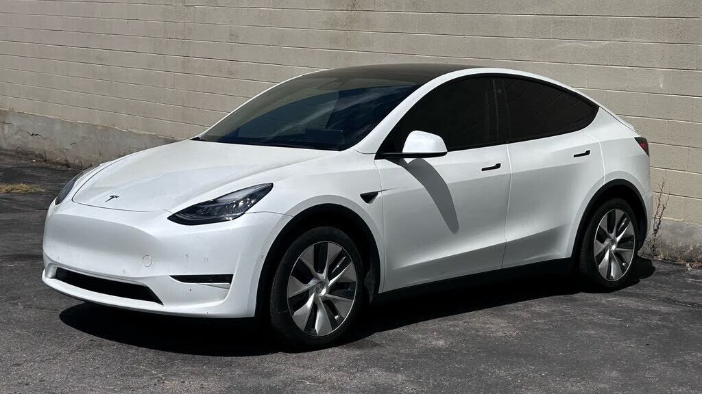 2021 TESLA Model Y