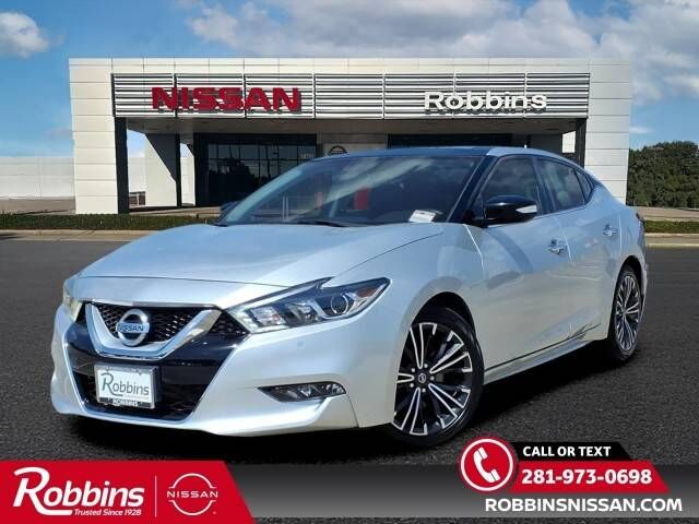 2017 NISSAN Maxima