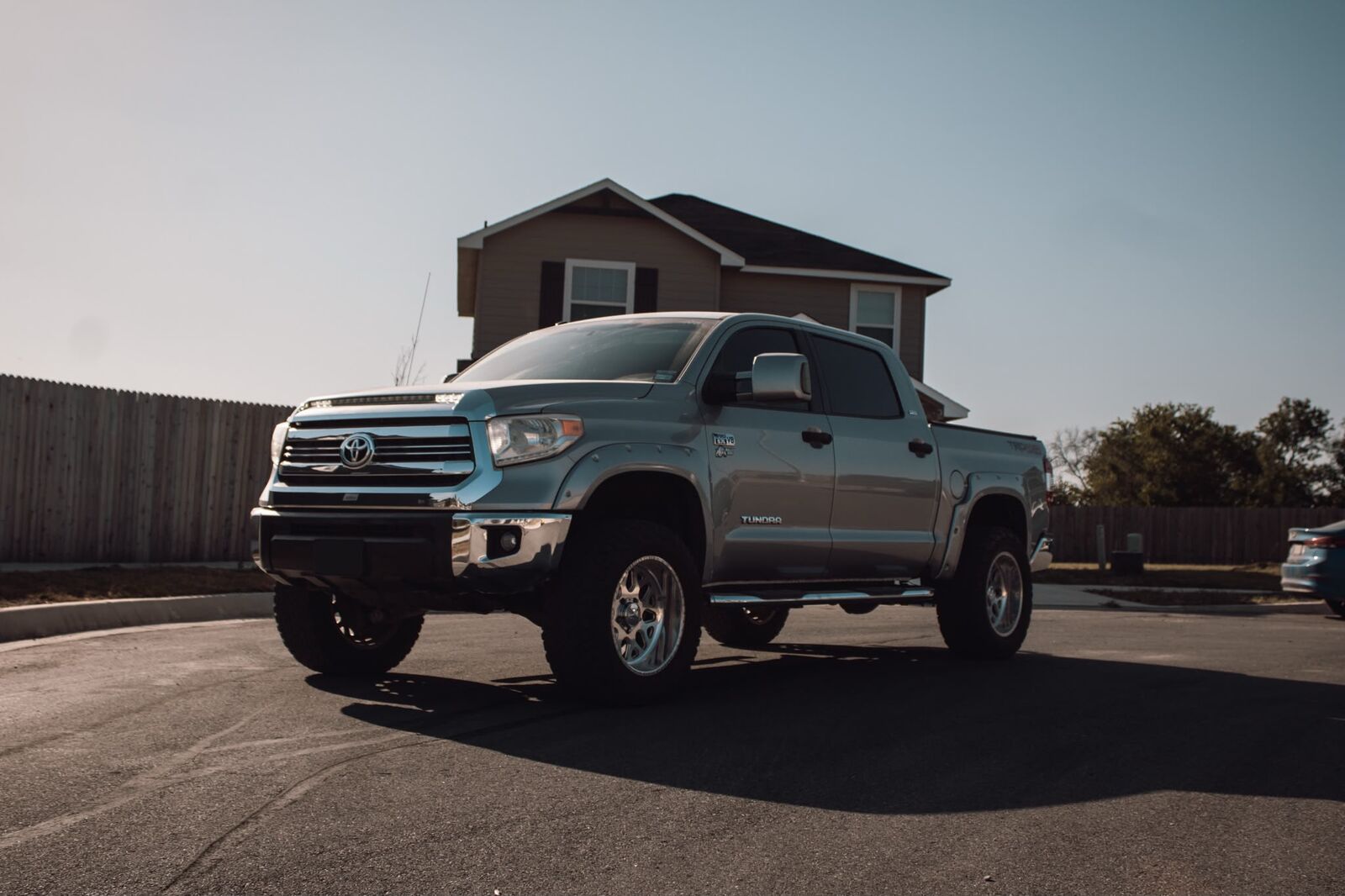 2017 TOYOTA Tundra
