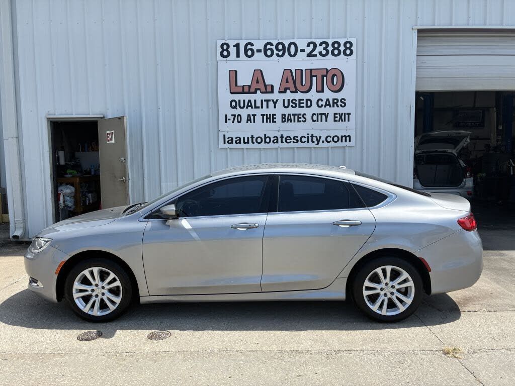 2015 CHRYSLER 200