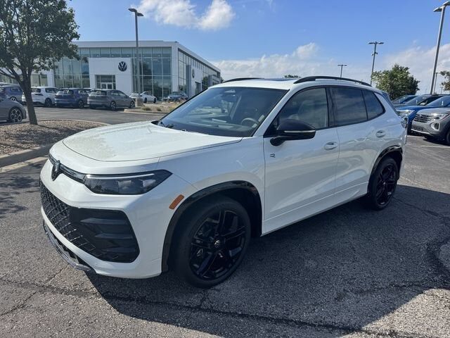 2026 VOLKSWAGEN Tiguan