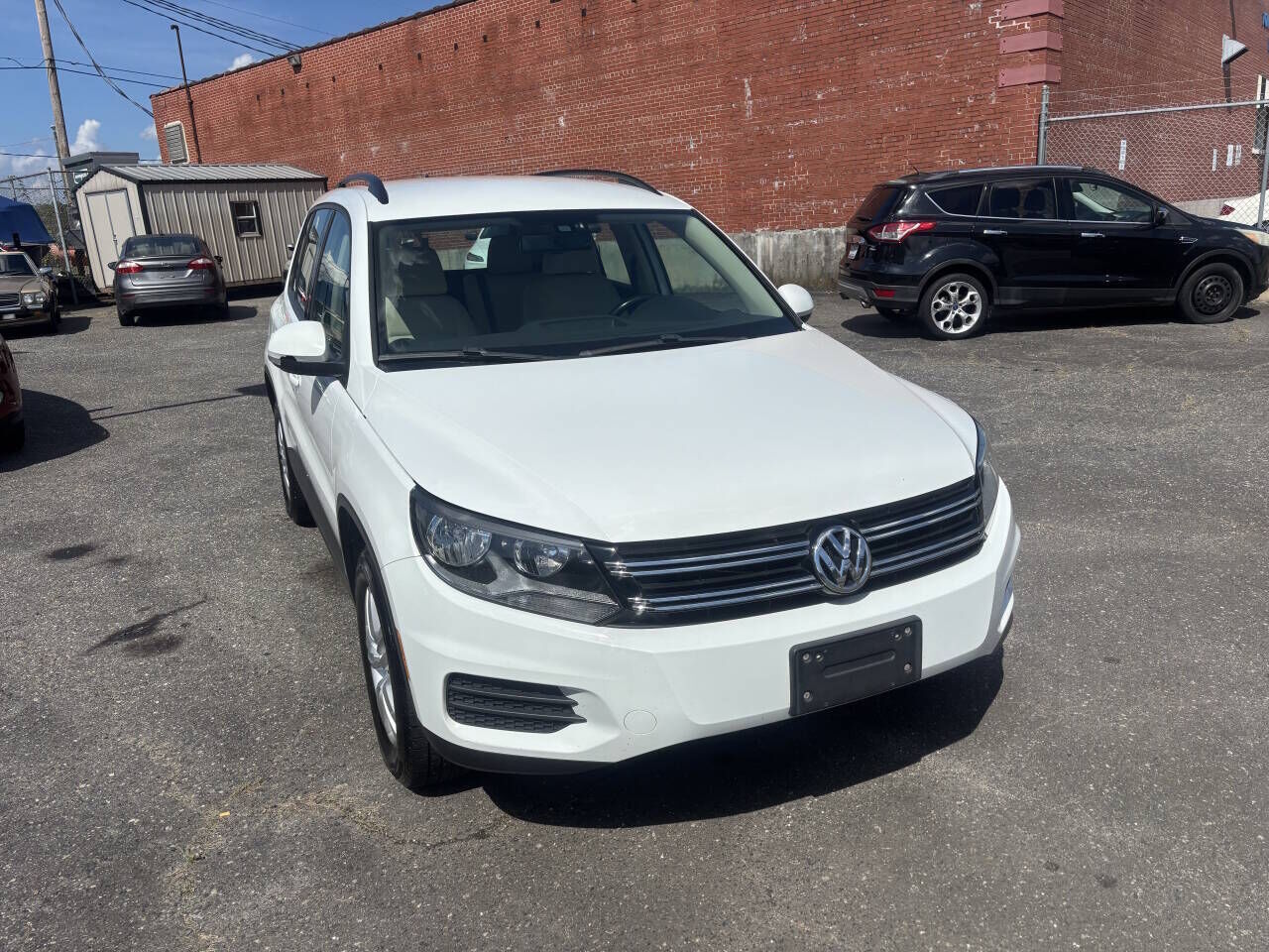 2017 VOLKSWAGEN Tiguan