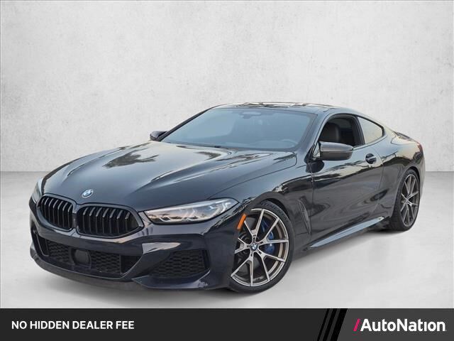 2022 BMW M8