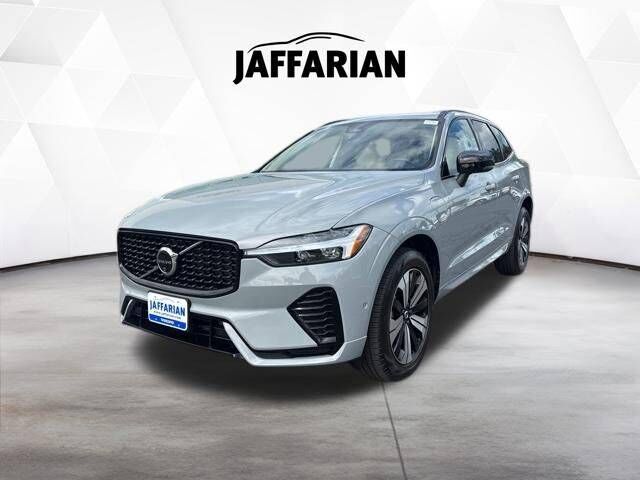 2025 VOLVO XC60