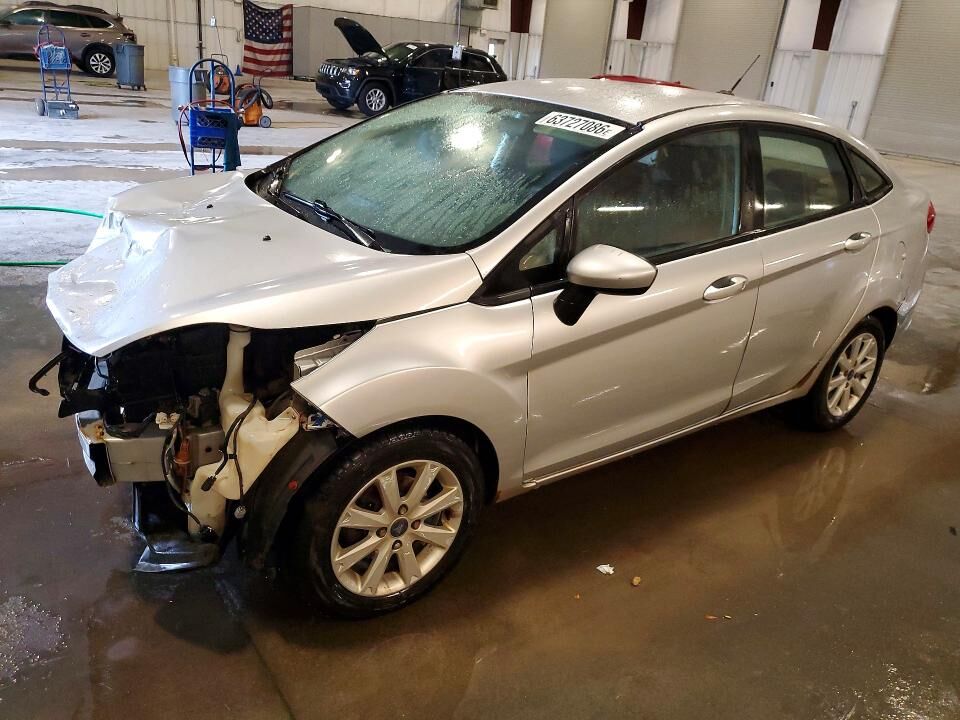 2013 FORD Fiesta