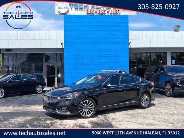 2017 KIA Cadenza