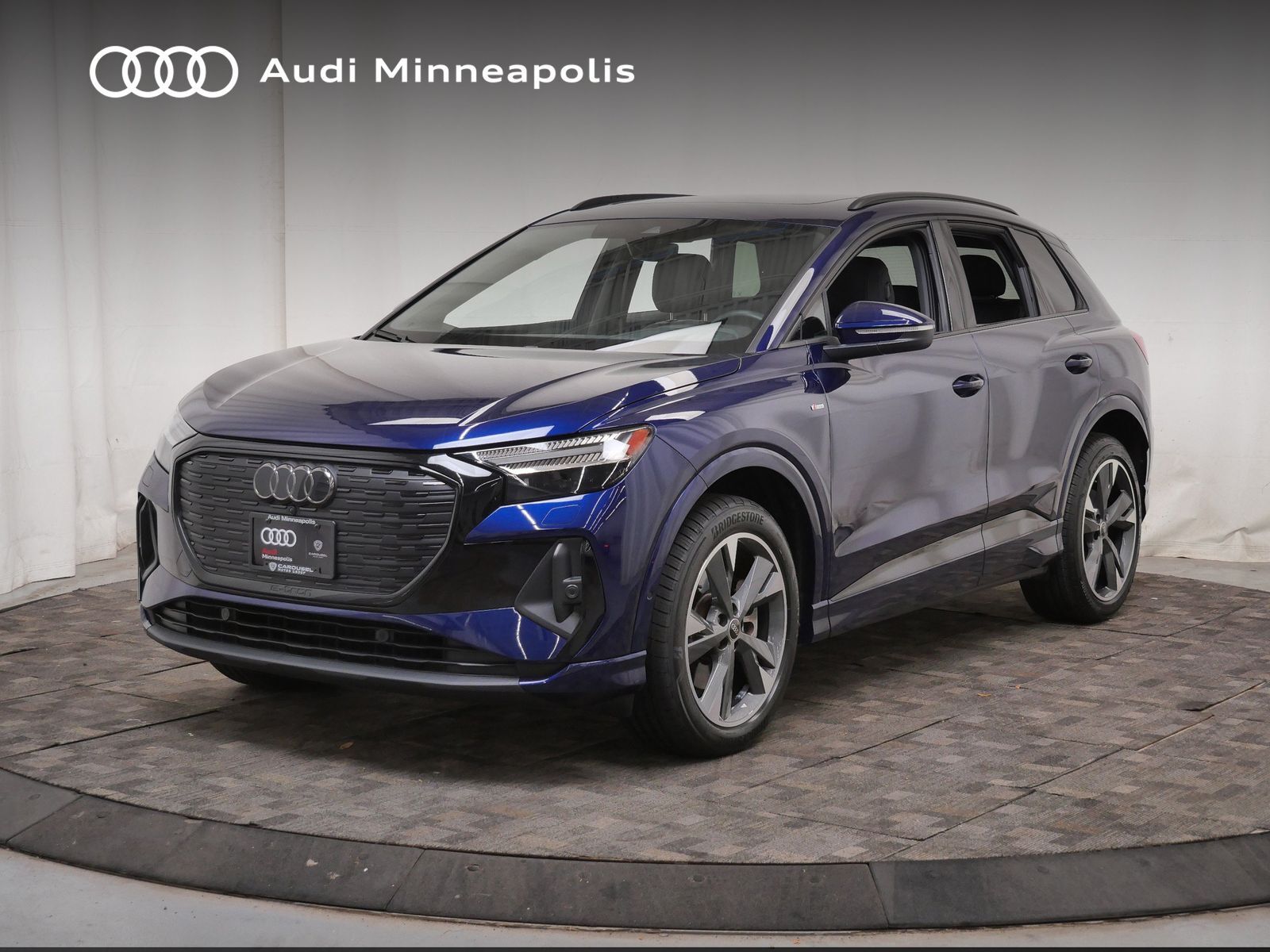 2023 AUDI Q4