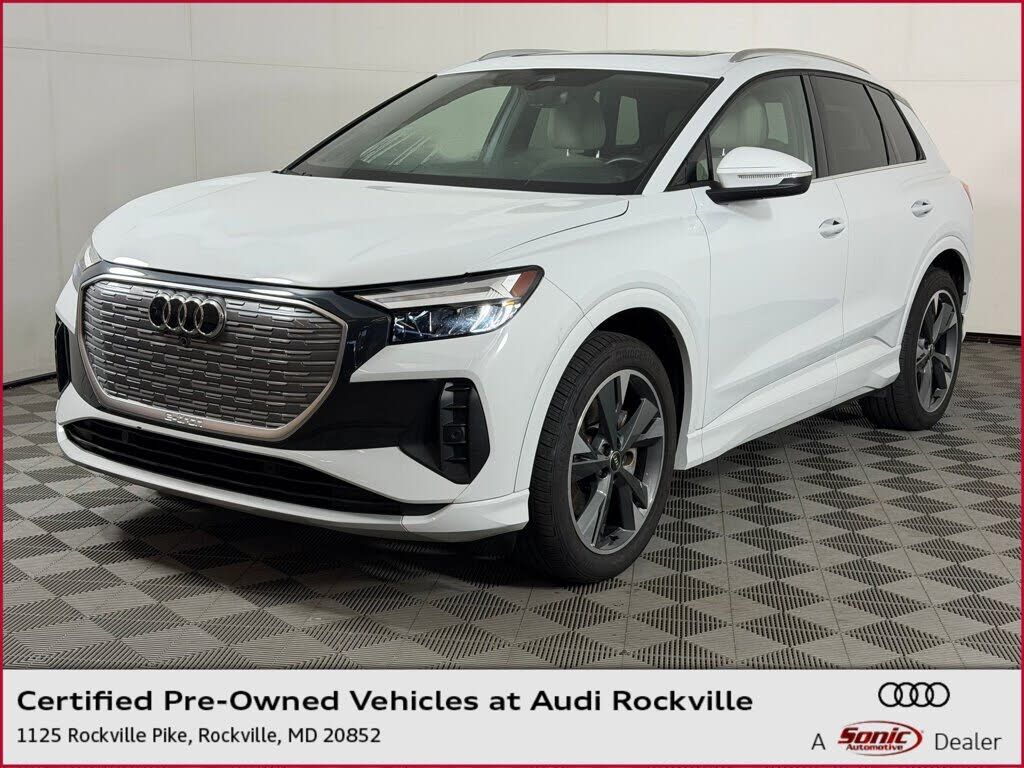 2022 AUDI Q4