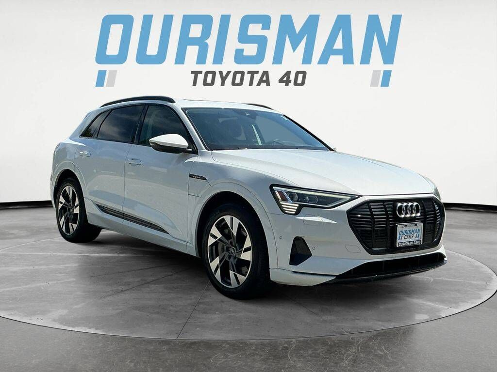 2021 AUDI e-tron