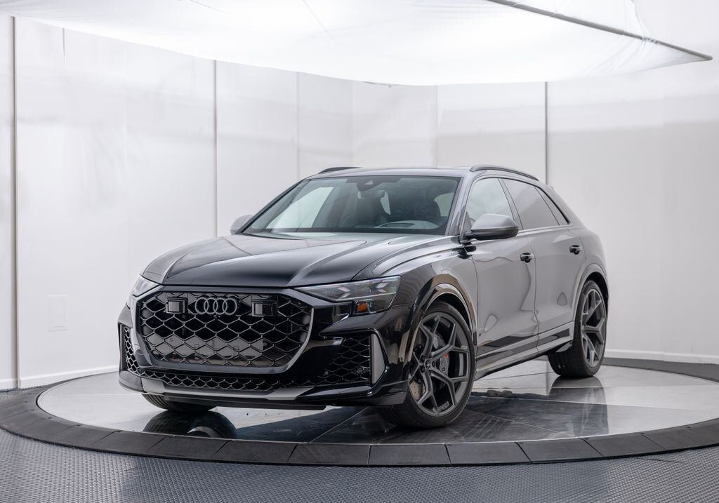 2025 AUDI RS Q8
