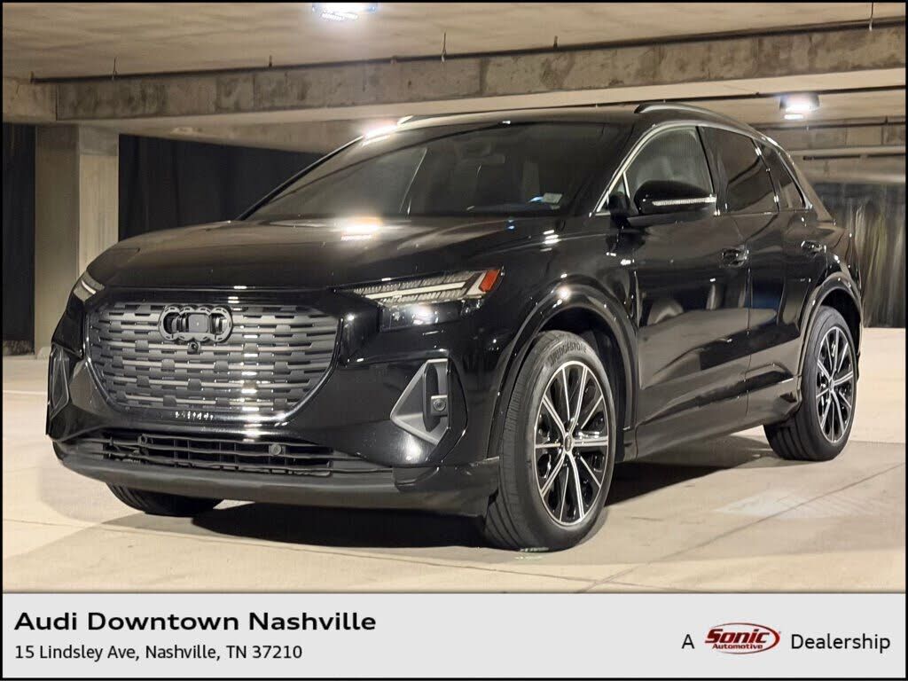 2022 AUDI Q4