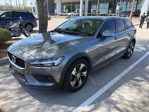 2020 VOLVO V60CC