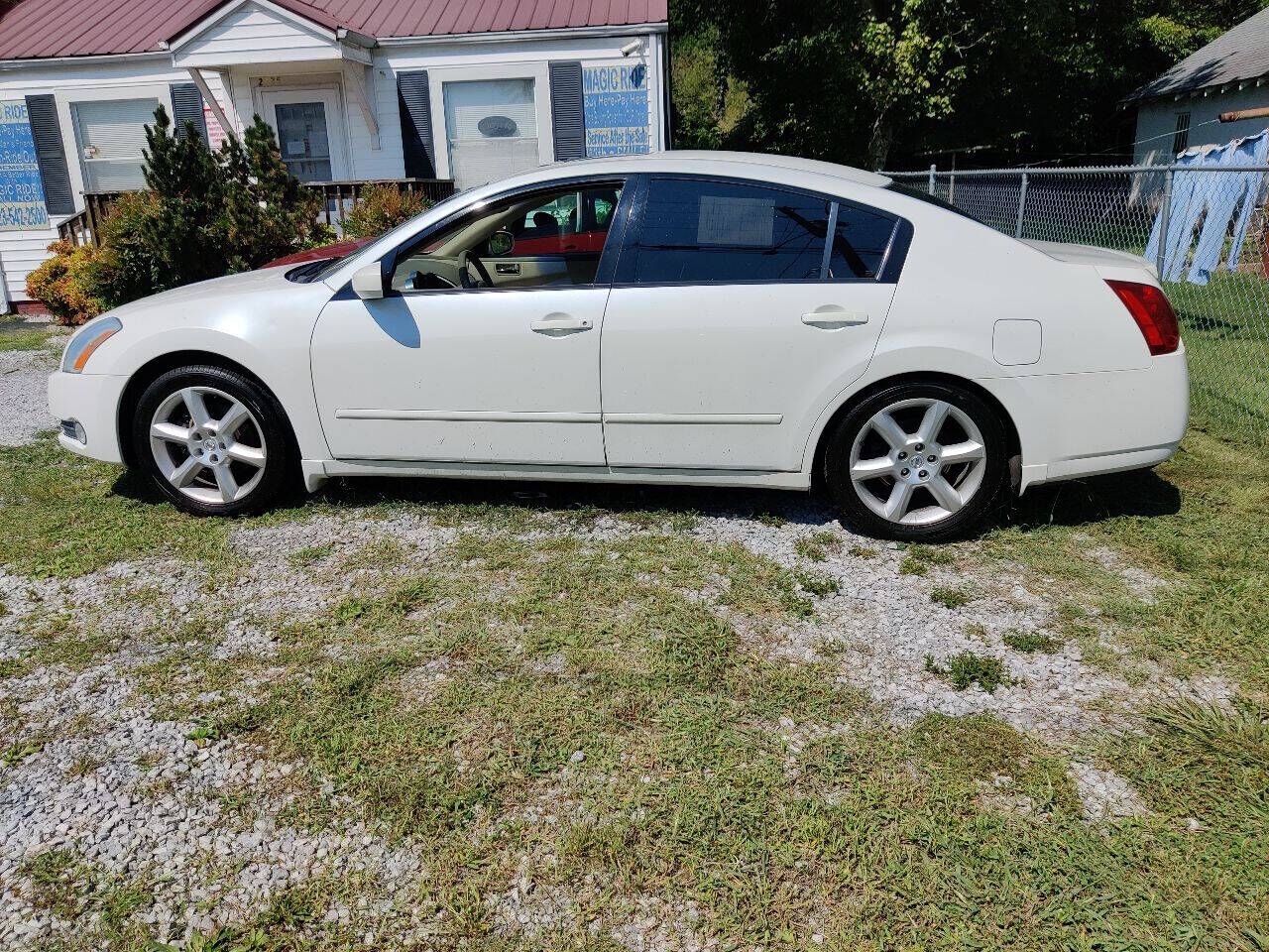 2005 NISSAN Maxima