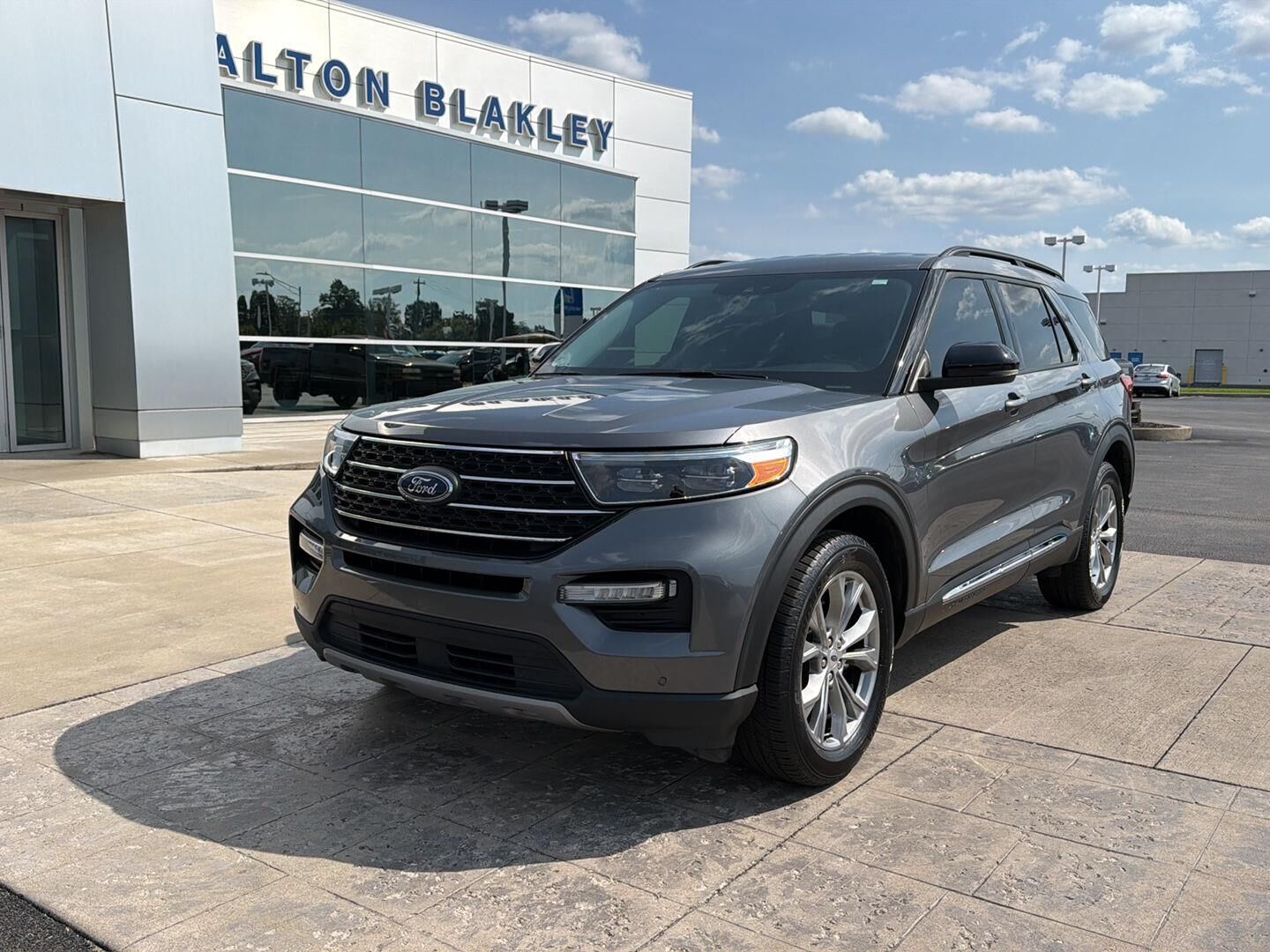 2023 FORD Explorer