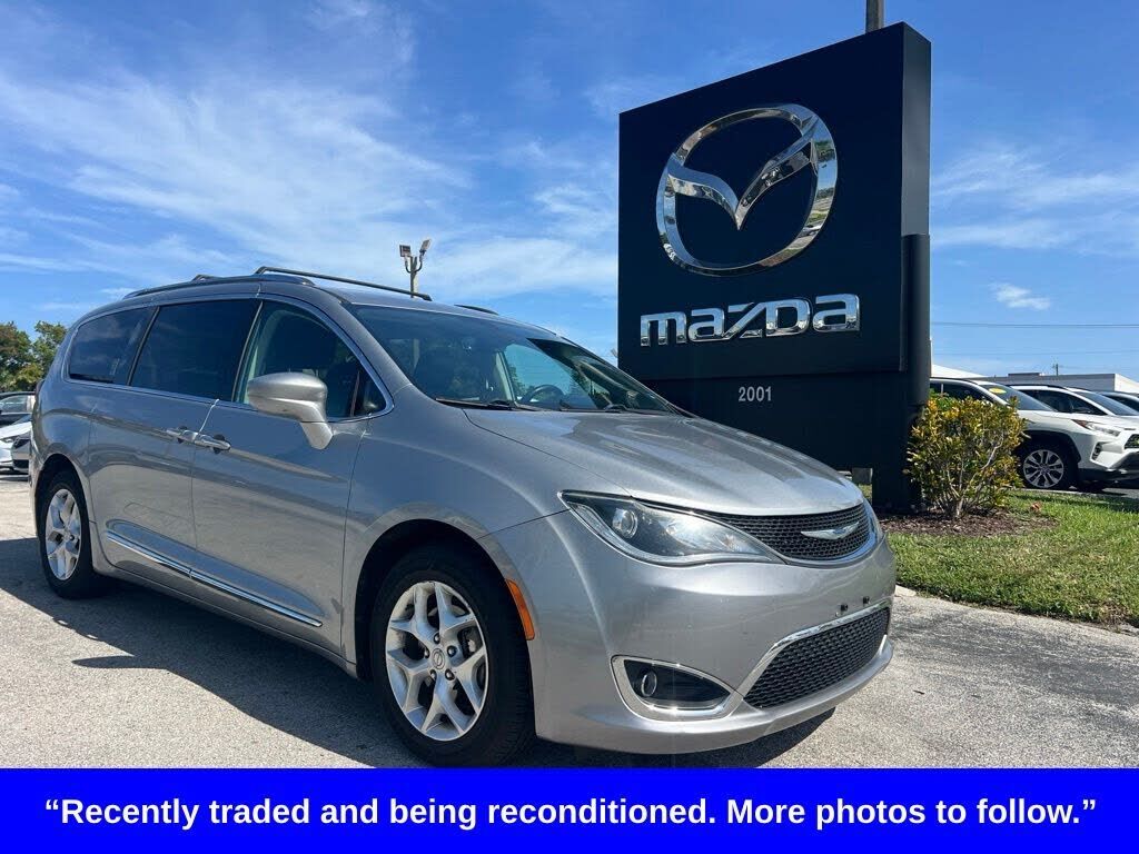 2020 CHRYSLER Pacifica