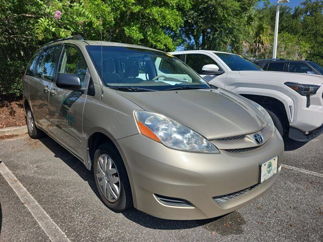 2009 TOYOTA Sienna