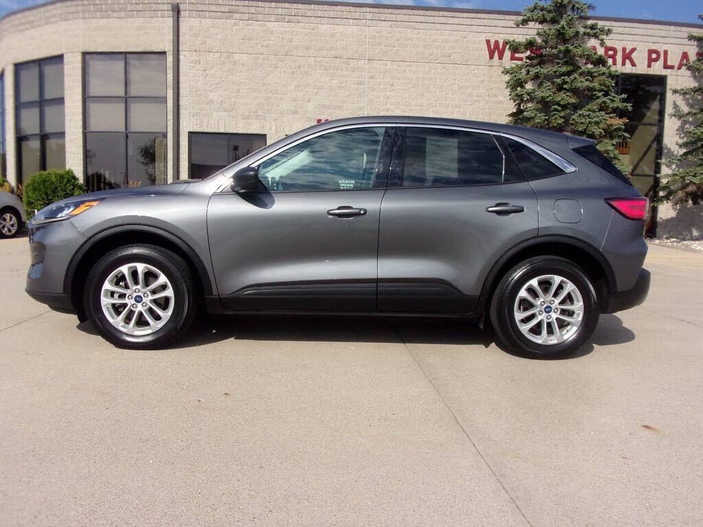 2022 FORD Escape