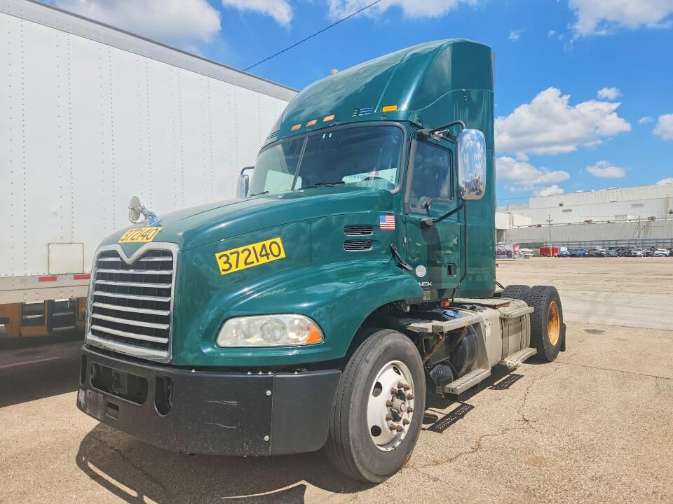 2018 MACK CXU