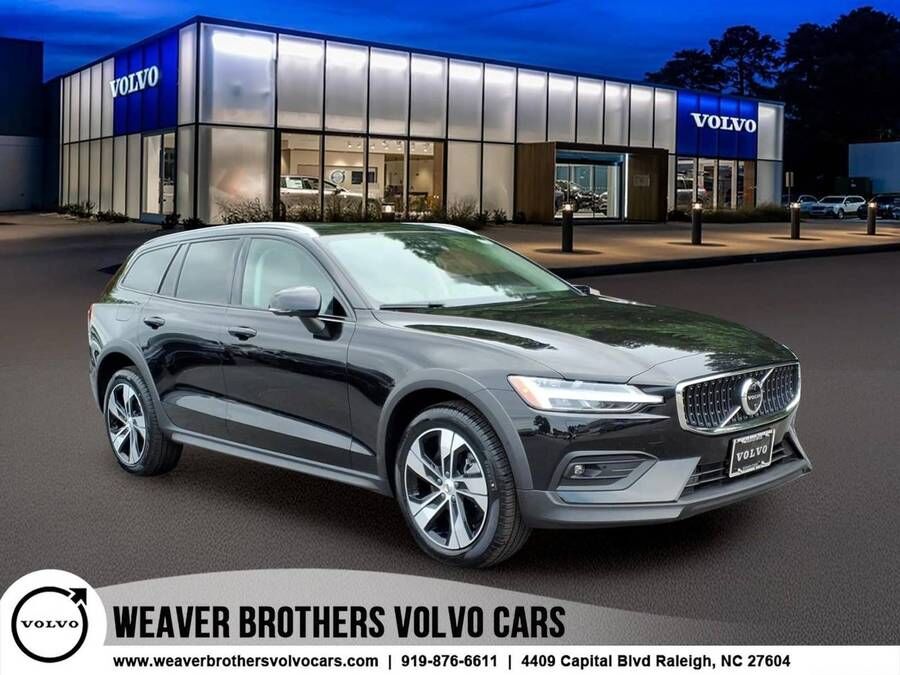 2026 VOLVO V60CC
