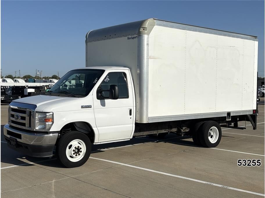2022 FORD E-450