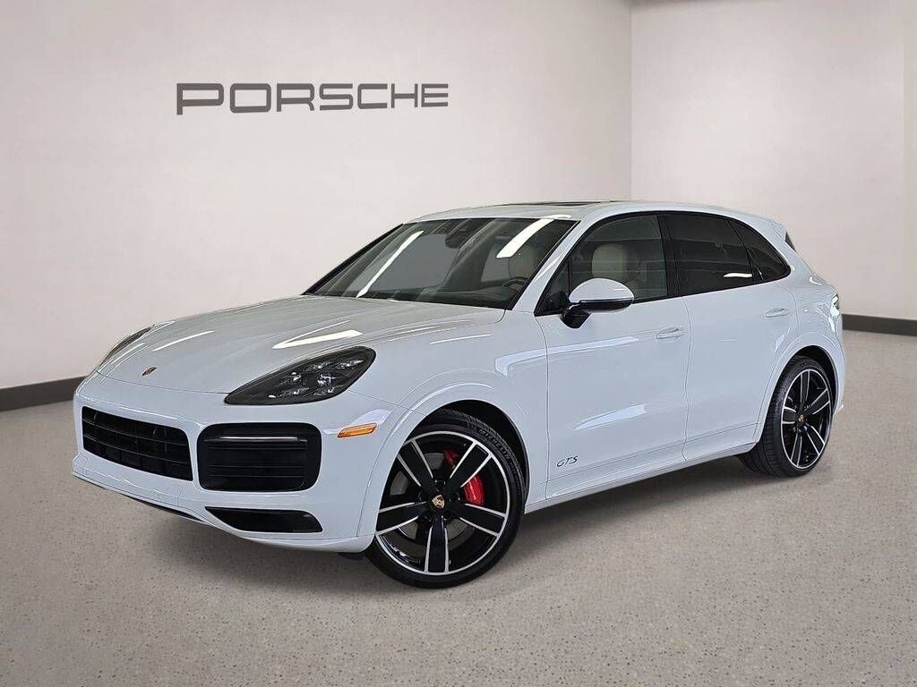 2022 PORSCHE Cayenne