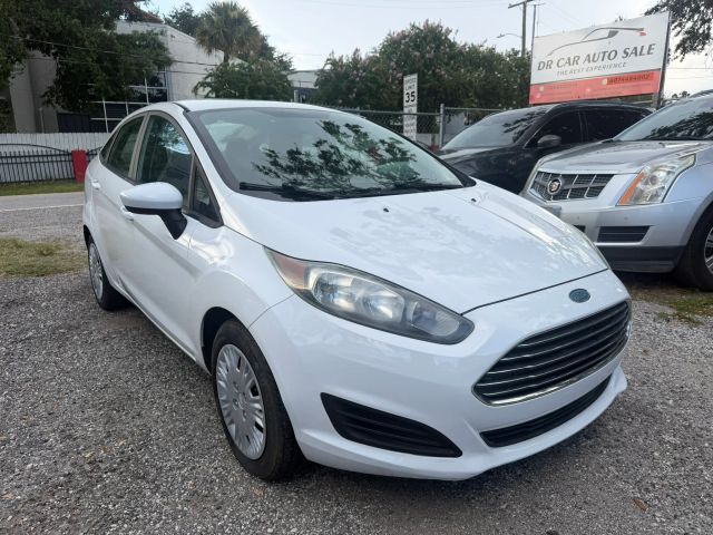 2015 FORD Fiesta