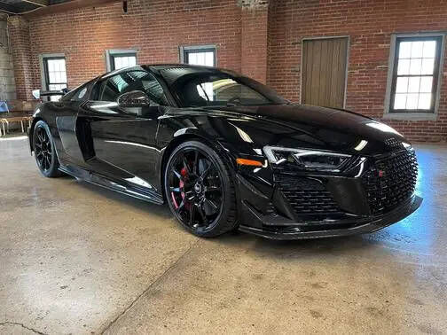 2023 AUDI R8