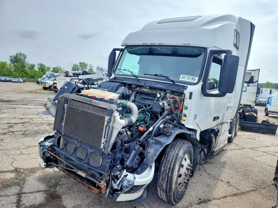 2014 VOLVO TRUCK VNL