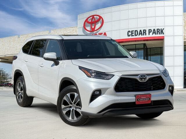 2026 TOYOTA Highlander