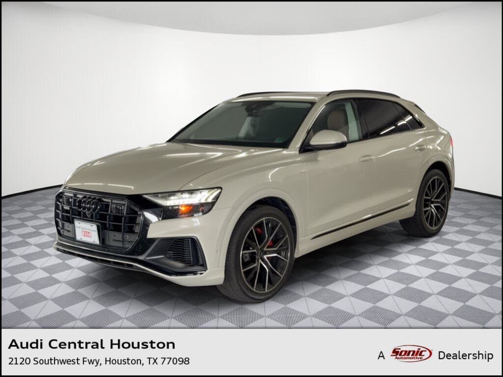 2022 AUDI Q8