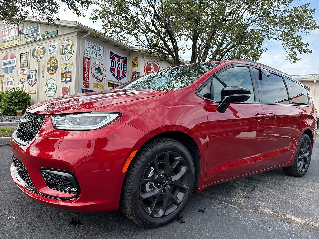2026 CHRYSLER Pacifica