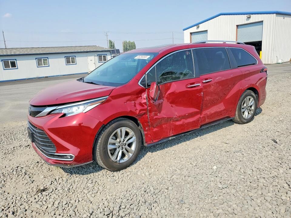 2023 TOYOTA Sienna