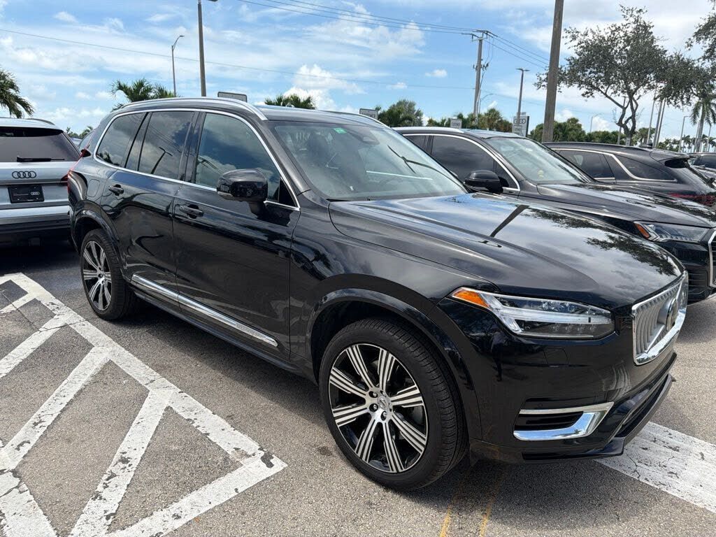 2023 VOLVO XC90