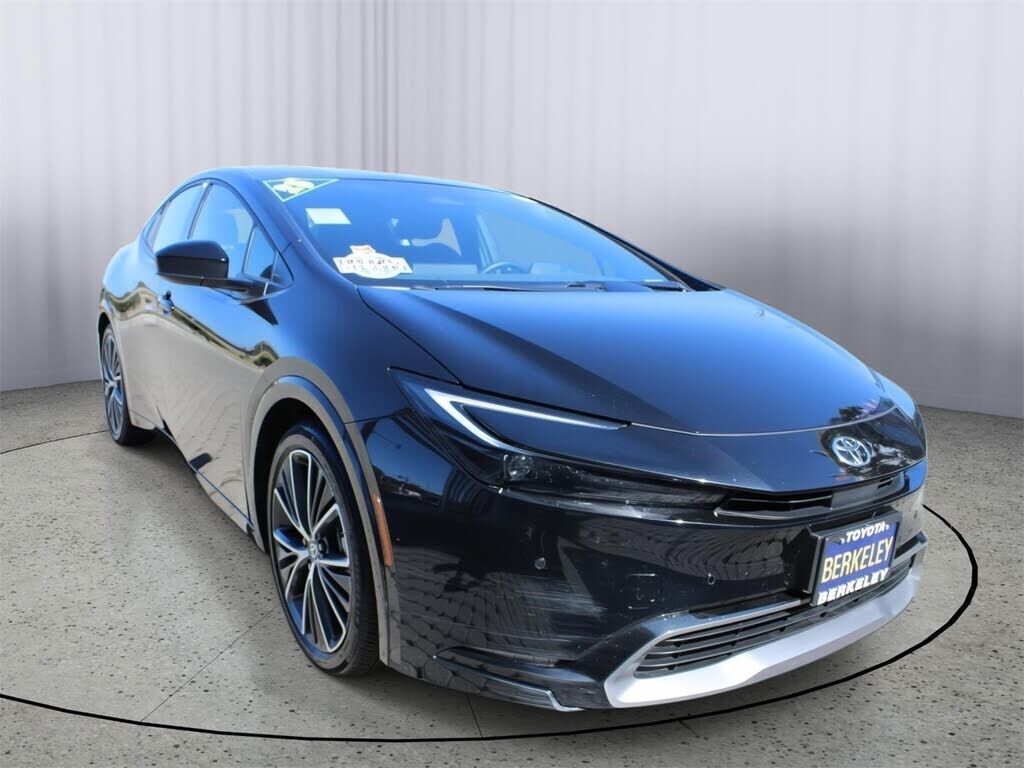 2025 TOYOTA PRIUS